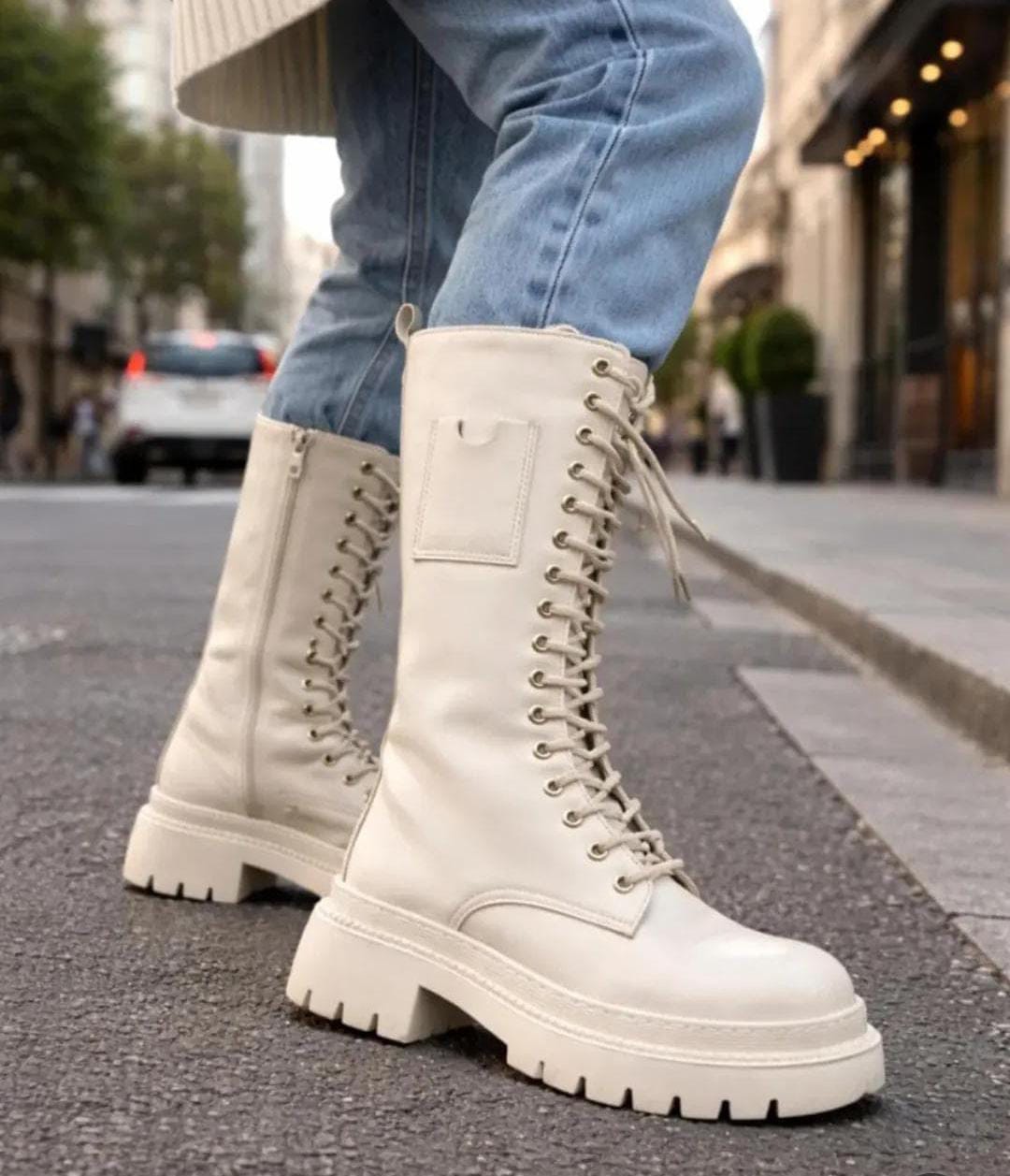 Dr.Marten style high beige