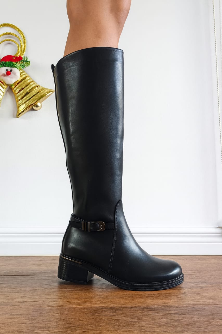 Black leather botine