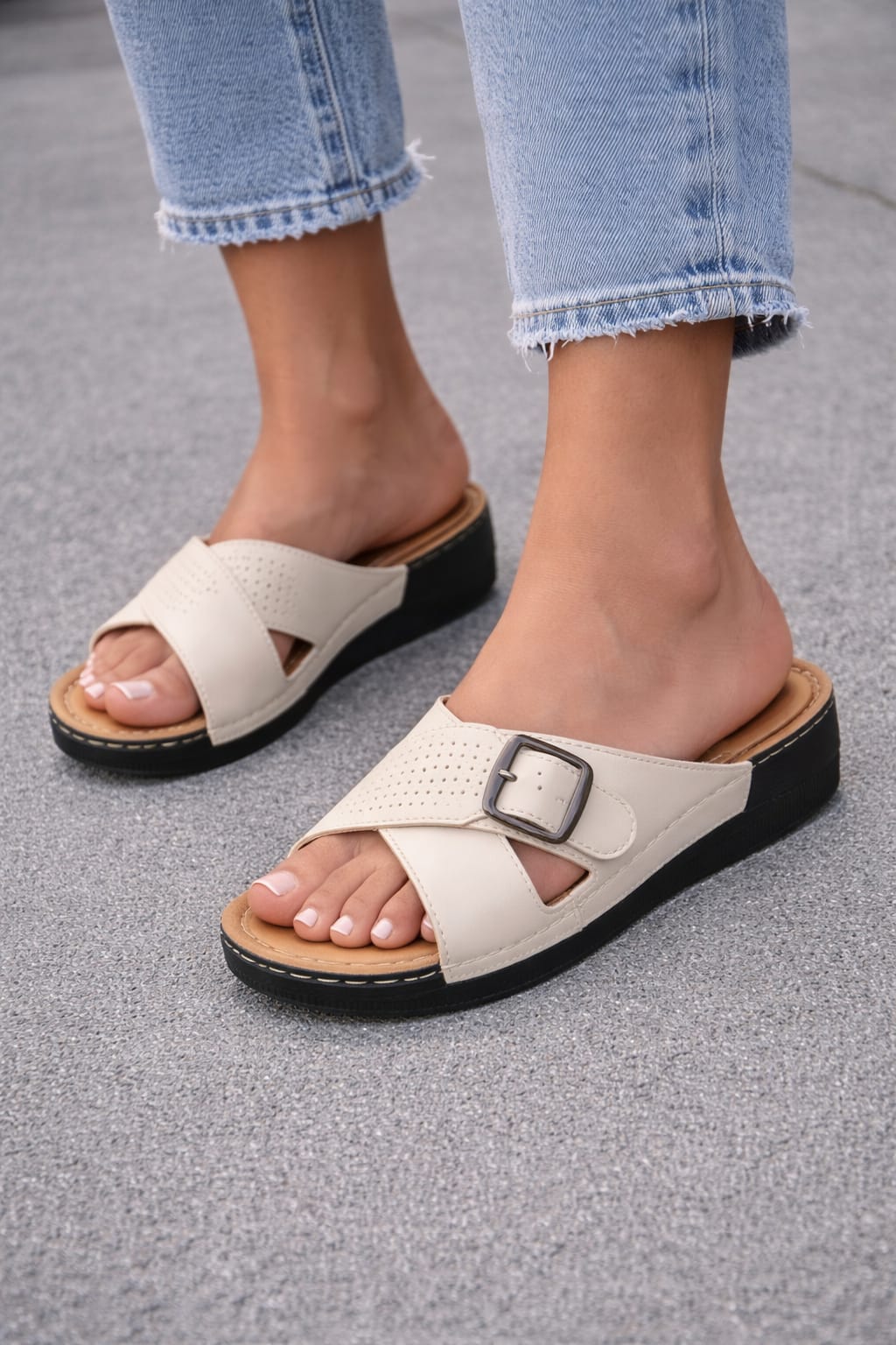 Medical beige sabot