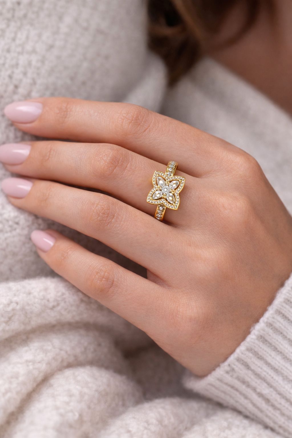 Flower star shaped ring