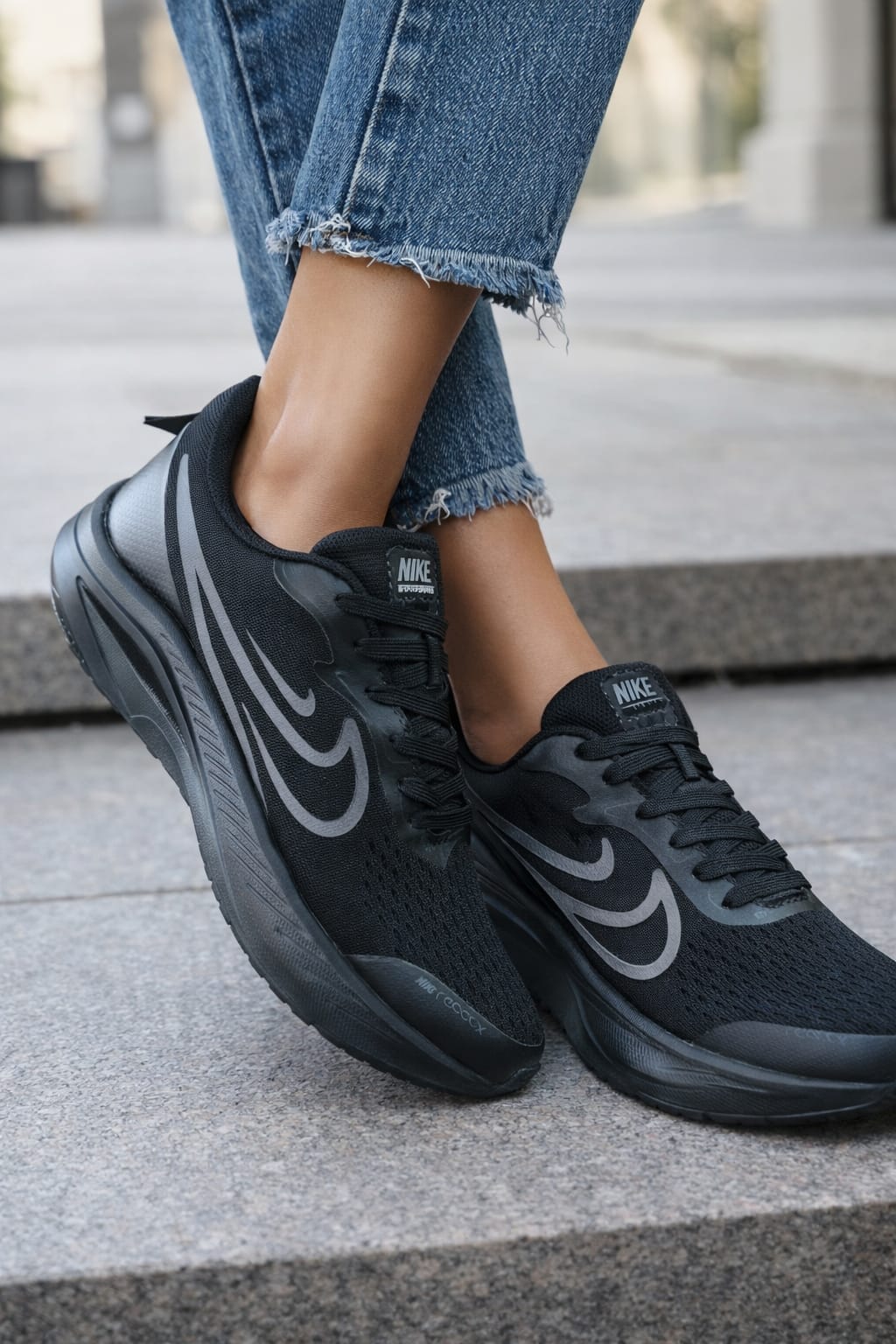 Running black nike