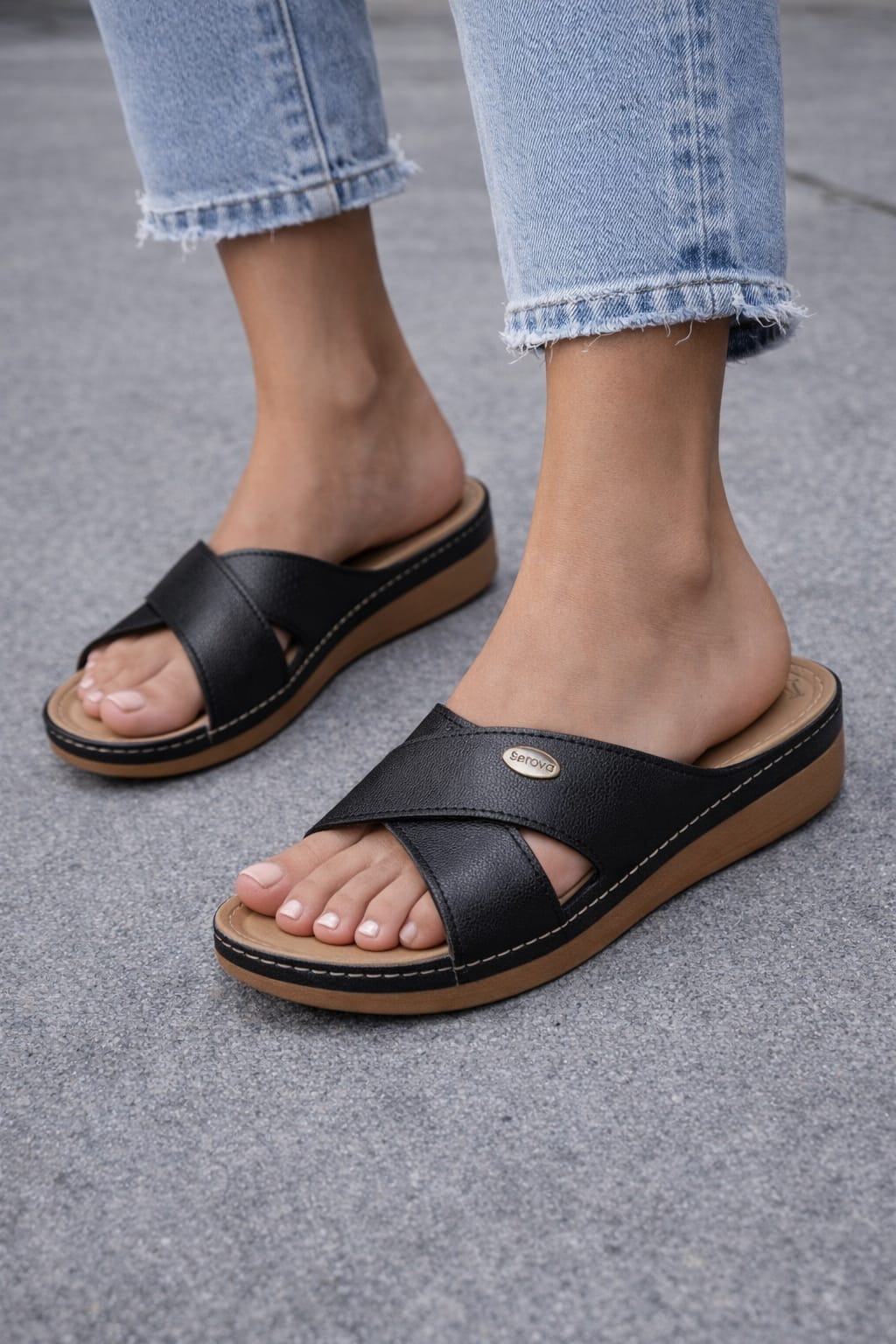 Black leather medical sabot