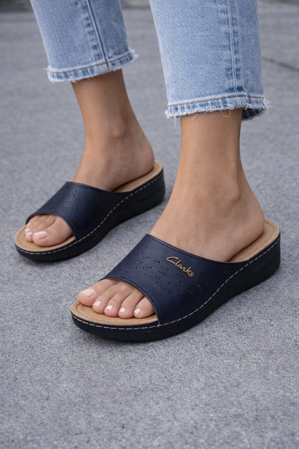 Clarks Navy medical sabot